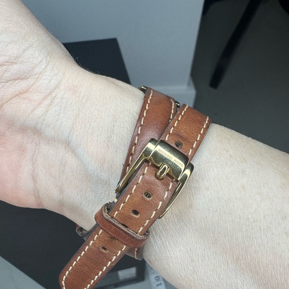 Michael Kors MK-2256 Slim Runway Women's Watch - Picture 16 of 17